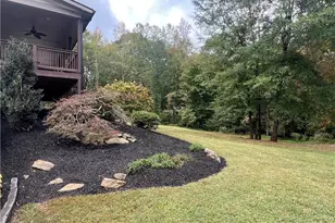 5110 Hurt Bridge Dr, Cumming, GA 30028 - Photo 38