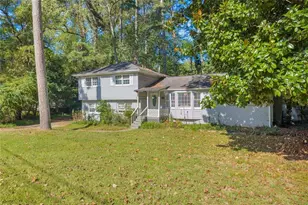 641 Favorwood Dr SW, Marietta, GA 30060 - Photo 2
