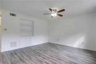 304 Lexington Dr, Lawrenceville, GA 30046 - Photo 2