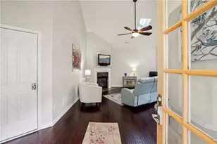 206 Oakleaf Dr, Acworth, GA 30102 - Photo 4