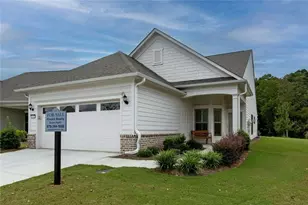 5687 Villa Crest Dr, Hoschton, GA 30548 - Photo 2