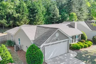 498 Walnut Woods Dr, Braselton, GA 30517 - Photo 2