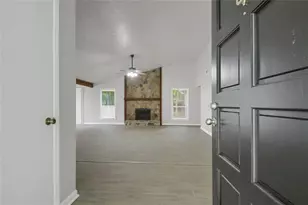 2765 Trotters Walk Trail, Snellville, GA 30078 - Photo 6