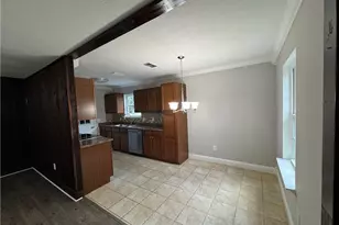 1621 Meadowood Dr, Waycross, GA 31503 - Photo 4