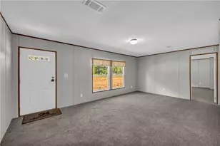 596 Pinetree Cir, Maysville, GA 30558 - Photo 8