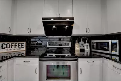 860 Peachtree Street NE #2209, Atlanta, GA 30308 - Photo 10