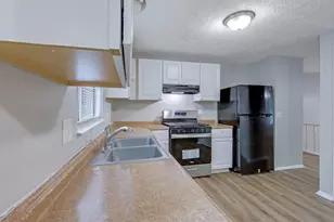 5295 Old Trail Cir, Stone Mountain, GA 30088 - Photo 6