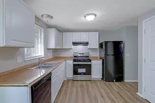 5295 Old Trail Cir, Stone Mountain, GA 30088 - Photo 10