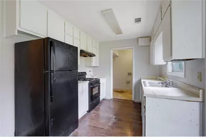 864 Oakhill Court, Stone Mountain, GA 30088 - Photo 8