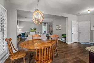 906 Maple Creek Ct, Loganville, GA 30052 - Photo 8