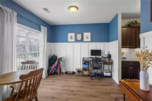 906 Maple Creek Ct, Loganville, GA 30052 - Photo 14