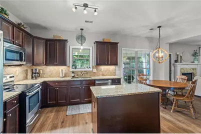 906 Maple Creek Court, Loganville, GA 30052 - Photo 6