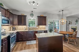 906 Maple Creek Ct, Loganville, GA 30052 - Photo 6