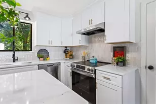 489 Village Run, Lawrenceville, GA 30046 - Photo 16