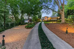 1271 Roxboro Dr NE, Atlanta, GA 30324 - Photo 4