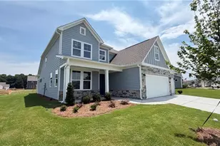 551 Grand Wehunt Dr, Hoschton, GA 30548 - Photo 2