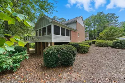 1502 Wood Thrush Way, Marietta, GA 30062 - Photo 4