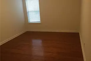 1392 Weatherbrook Cir, Lawrenceville, GA 30043 - Photo 8