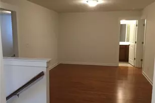 1392 Weatherbrook Cir, Lawrenceville, GA 30043 - Photo 10