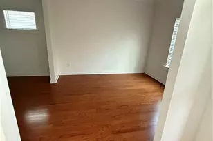 1392 Weatherbrook Cir, Lawrenceville, GA 30043 - Photo 2