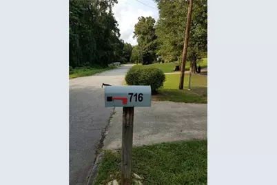 716 W Spring Drive, Douglasville, GA 30134 - Photo 4