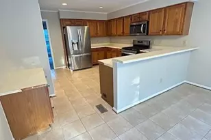 447 Guilford Cir, Marietta, GA 30068 - Photo 8