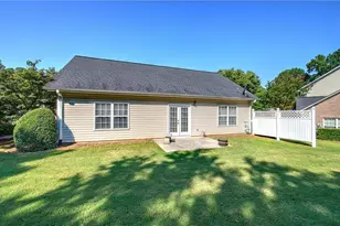 3383 Raes Creek Rd, Marietta, GA 30008 - Photo 6