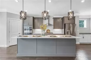 10016 Jack Dr, Roswell, GA 30076 - Photo 8