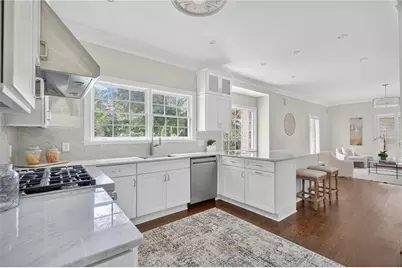 1018 Peachtree Battle Circle NW, Atlanta, GA 30327 - Photo 10