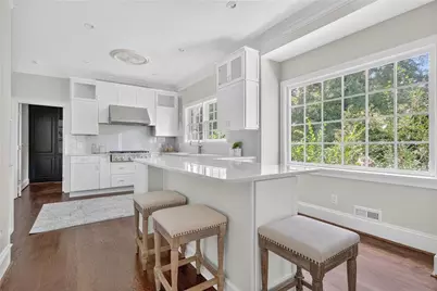 1018 Peachtree Battle Circle NW, Atlanta, GA 30327 - Photo 12