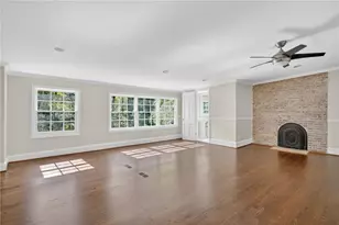 1018 Peachtree Battle Cir NW, Atlanta, GA 30327 - Photo 24