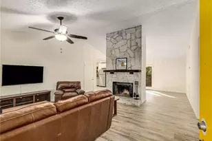 230 Apple Branch Dr, Woodstock, GA 30188 - Photo 4