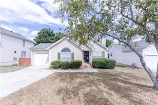 425 Eagles Flight Ln, Riverdale, GA 30274 - Photo 1