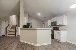 1236 Cabot's Dr, Auburn, GA 30011 - Photo 10