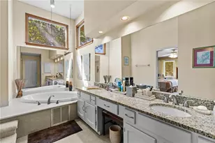 2451 Meadowglen Trail, Snellville, GA 30078 - Photo 28