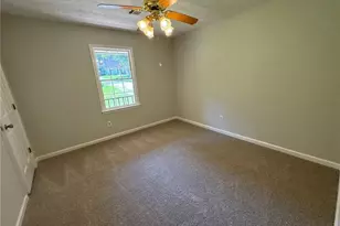 2617 Laurel Woods Ln SE, Conyers, GA 30094 - Photo 8