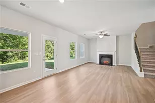 418 Lanier Cir, Woodstock, GA 30189 - Photo 6