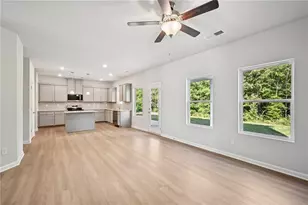 418 Lanier Cir, Woodstock, GA 30189 - Photo 2