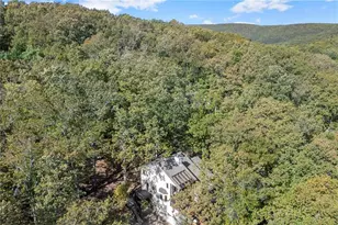 894 Lake Arrowhead Dr, Waleska, GA 30183 - Photo 2