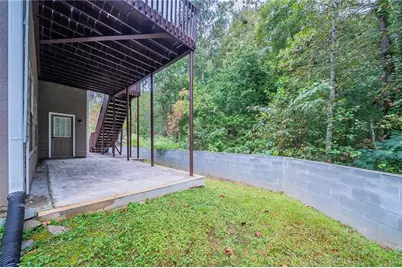 9361 Sweetbriar Circle, Jonesboro, GA 30236 - Photo 20