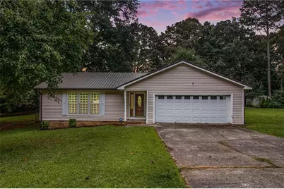 136 Jennifer Lane, Carrollton, GA 30116 - Photo 2