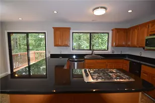 3765 Cochran Lake Dr, Marietta, GA 30062 - Photo 10