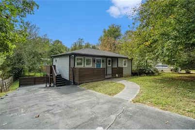 1592 Ferno Drive NW, Atlanta, GA 30318 - Photo 2