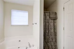 7106 Oakwood Cir, Rex, GA 30273 - Photo 18