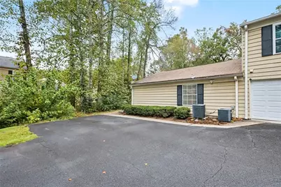 1300 Surrey Lane SW, Marietta, GA 30008 - Photo 4