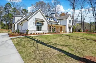 273 Hickory Hills Dr, Jefferson, GA 30549 - Photo 2