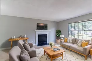 5585 Fairington Pl, Lithonia, GA 30038 - Photo 4