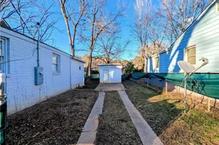 2533 Godfrey Dr, Atlanta, GA 30318 - Photo 32