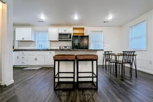 2533 Godfrey Dr, Atlanta, GA 30318 - Photo 12