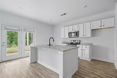 153 Fresh Laurel Lane, Locust Grove, GA 30248 - Photo 4